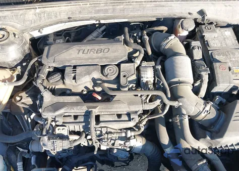 2022 Kia K5 Gt-Line z USA, uszkodzony, nr VIN 5XXG64J28NG133194